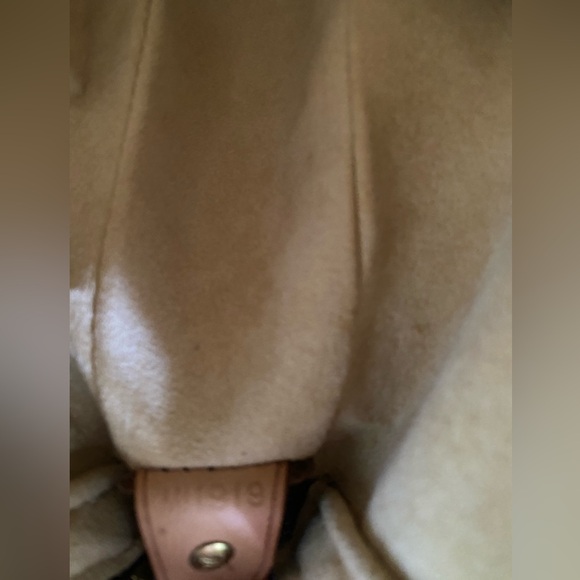 Louis Vuitton Looping GM Bag - Picture 11 of 12